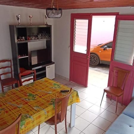 Maison Exurville Le Robert Buitenkant foto